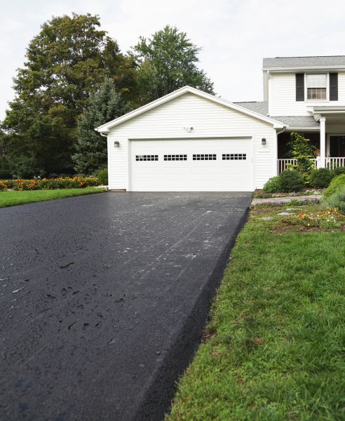 Blacktop Driveway Paving in Los Gatos